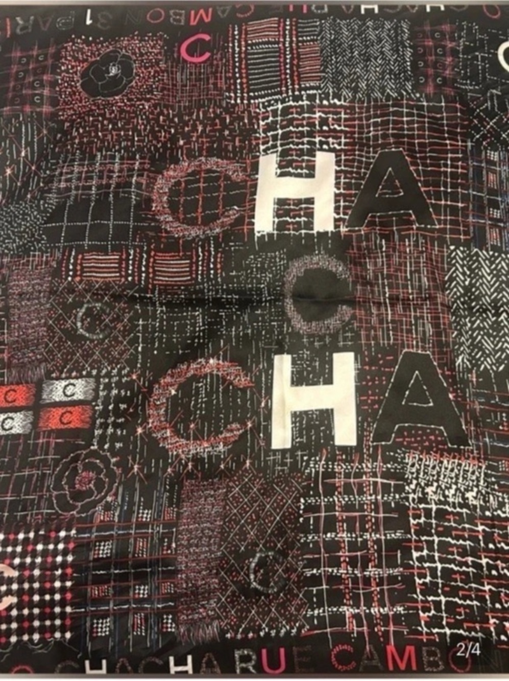 Luxury Geometric Printed Scarf in Black & Pink